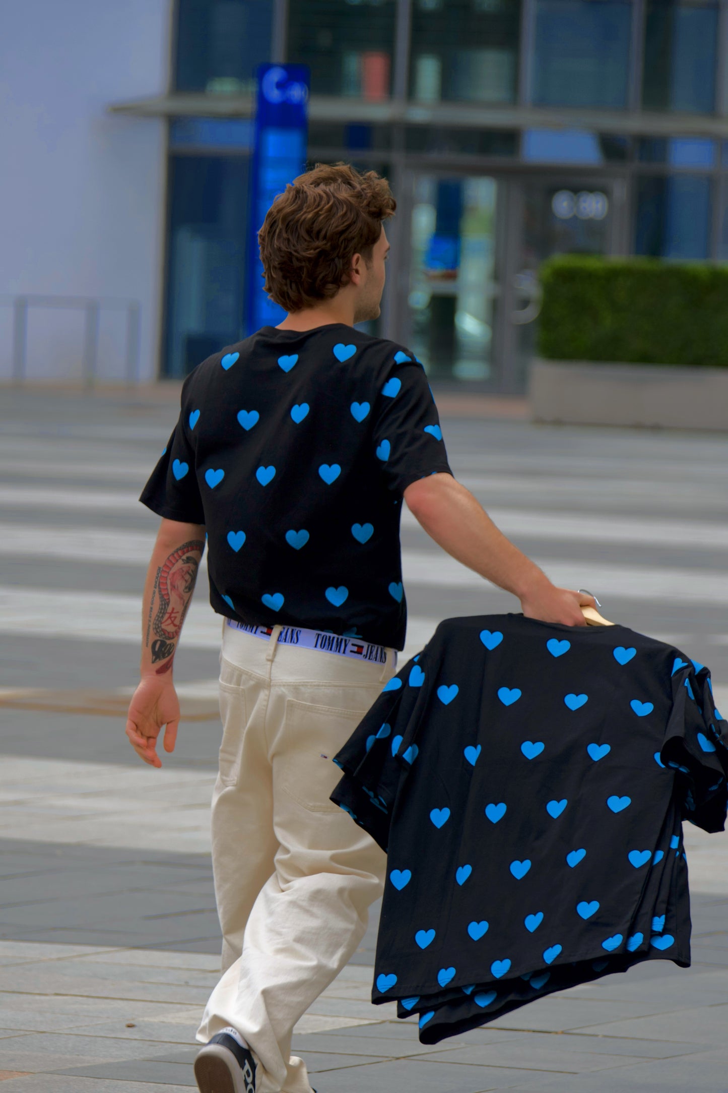 BYOH x JAHLY | Herz T-Shirt Blau-Schwarz OVERSIZED