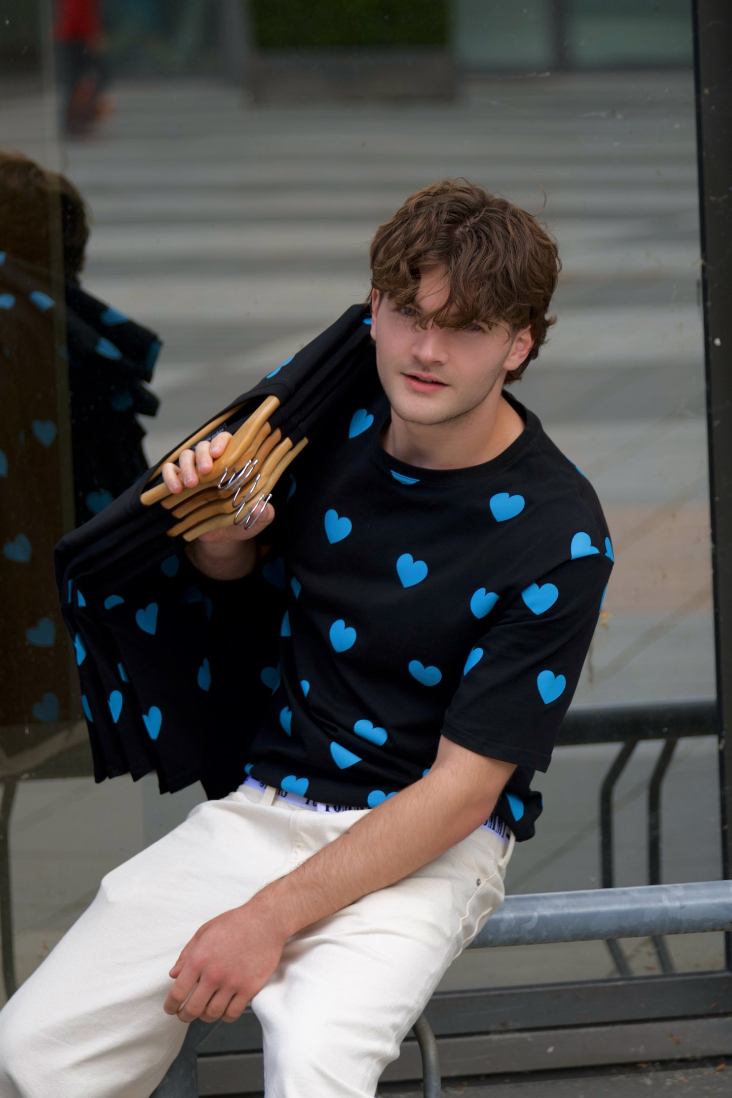BYOH x JAHLY | Herz T-Shirt Blau-Schwarz OVERSIZED